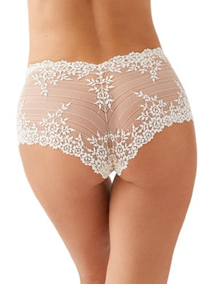 Embrace Lace® Boyshort - Sand/Ivory | Wacoal Top Pick