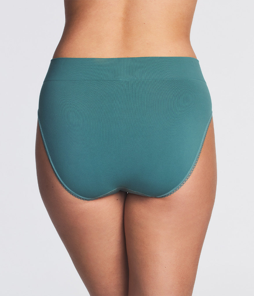 Feeling Flexible Hi-Cut - Silver Pine | Wacoal Smart Buy