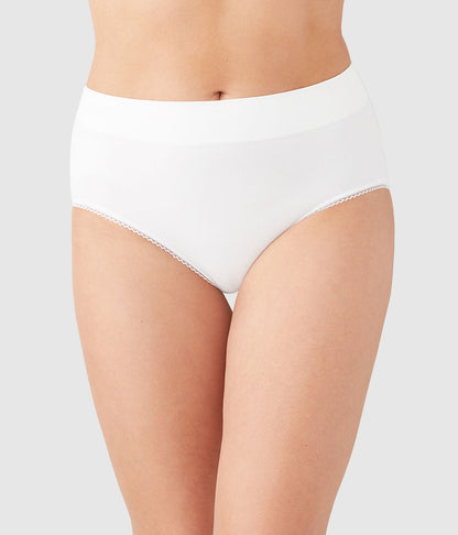 Feeling Flexible Brief - White | Wacoal Latest