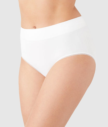 Feeling Flexible Brief - White | Wacoal Latest