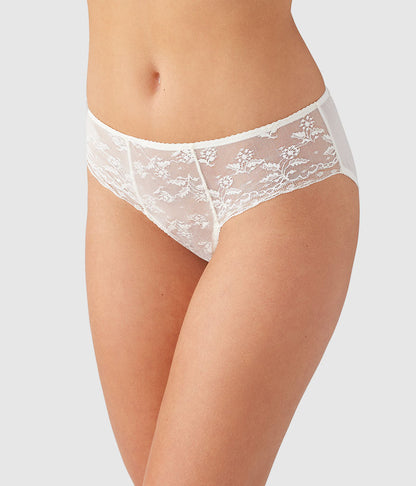 Lifted In Luxury Hipster - Egret | Wacoal Smart Buy