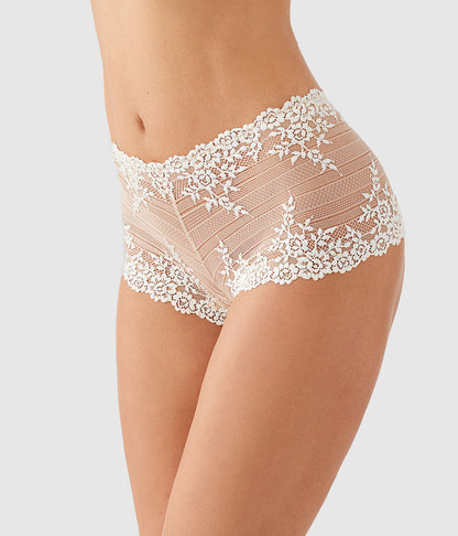 Embrace Lace® Boyshort - Sand/Ivory | Wacoal Top Pick