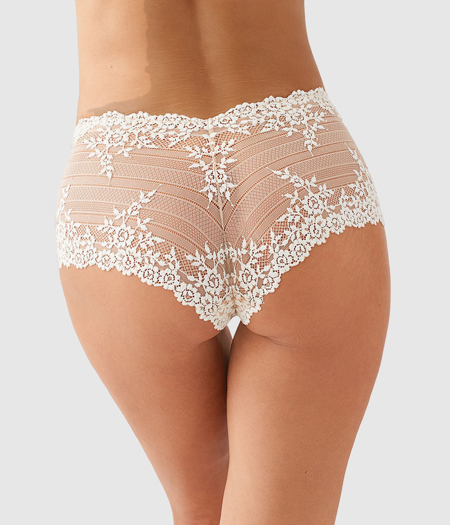 Embrace Lace® Boyshort - Sand/Ivory | Wacoal Top Pick