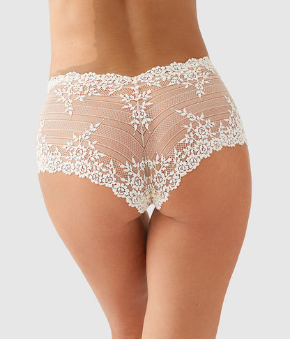Embrace Lace® Boyshort - Sand/Ivory | Wacoal Top Pick