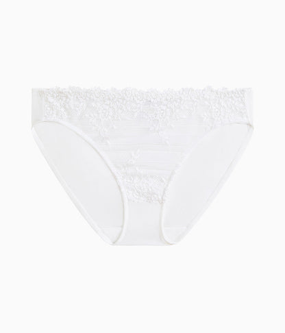 Embrace Lace® Bikini - Delicious White | Wacoal Value