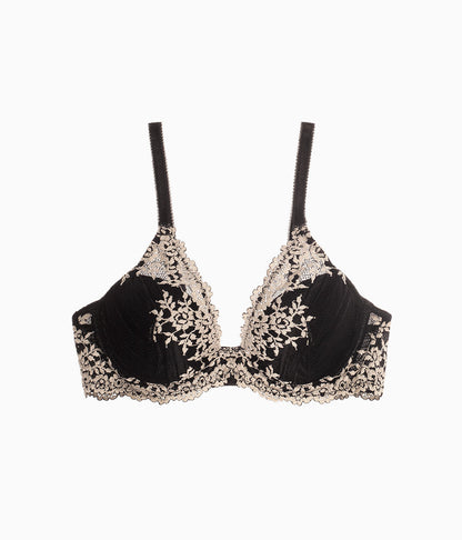Embrace Lace® Plunge Bra - Black | Wacoal Trusted