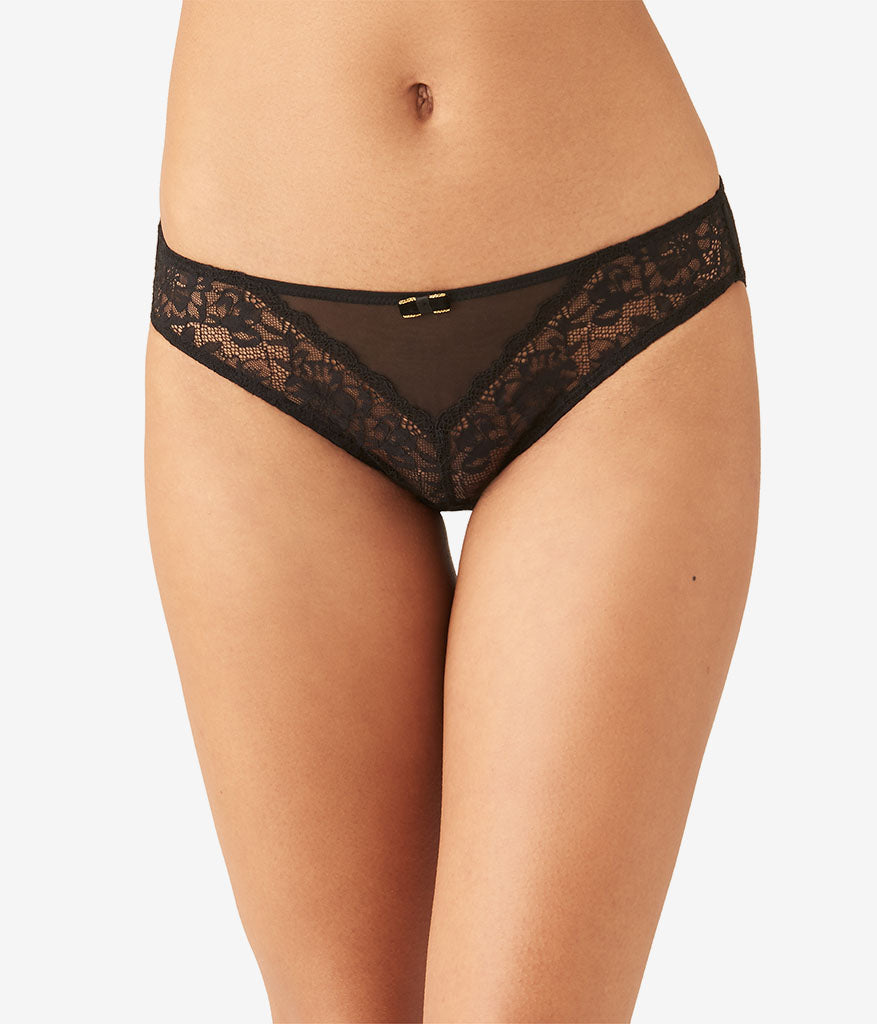 Lace Encounter Bikini - Night | Wacoal Latest